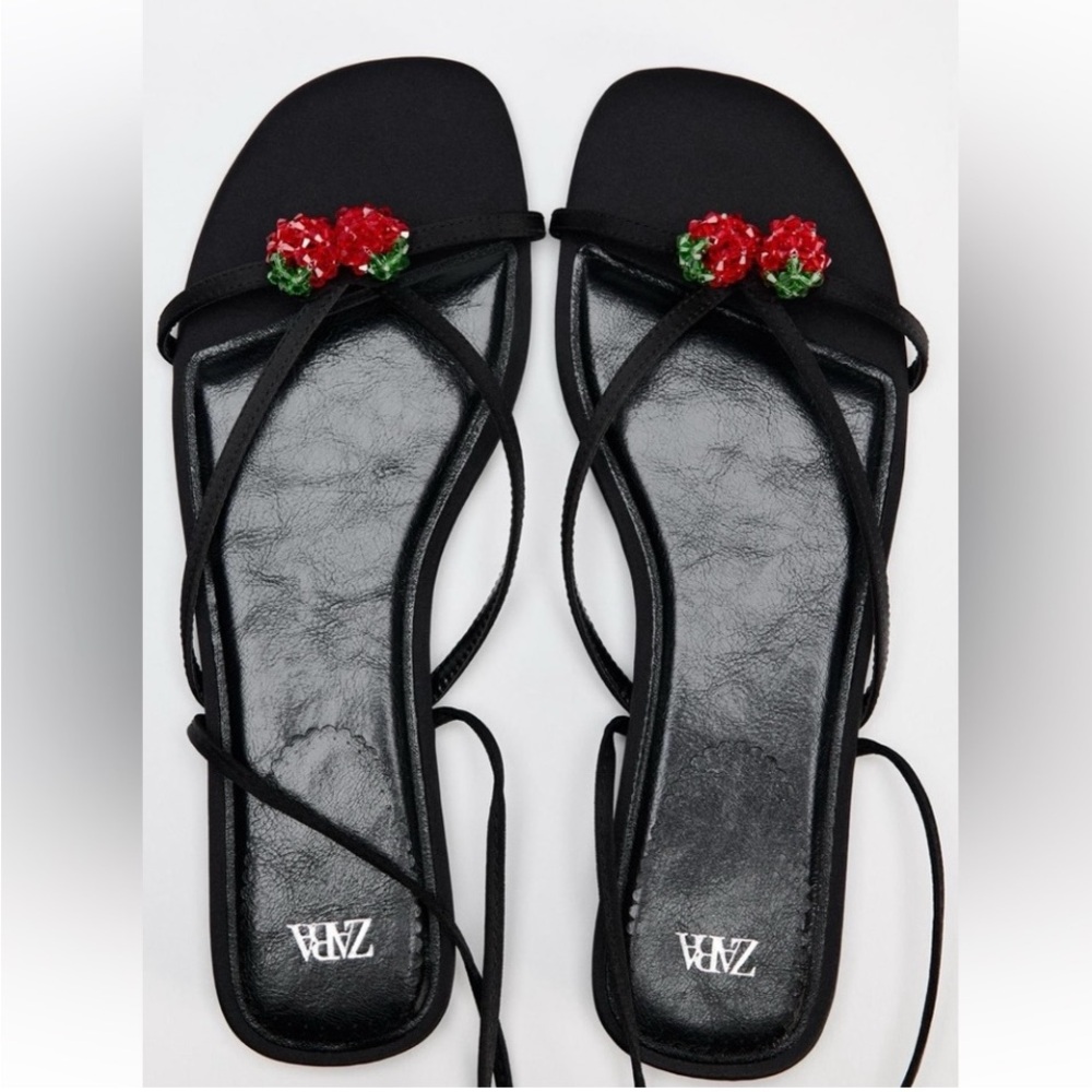 NWT ZARA Strawberry Beaded Lace Up Black/Red Sandals - Size 10 (41 EUR)